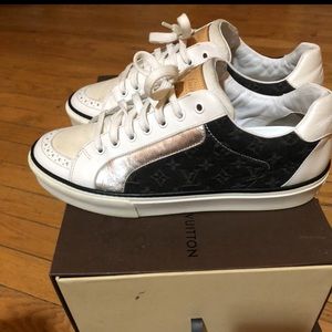 Louis Vuitton  street sneaker